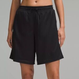 Lululemon Relaxed Fit Mesh Training 8” Shorts Pockets Black NWT